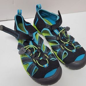 Keen 4Y like new
